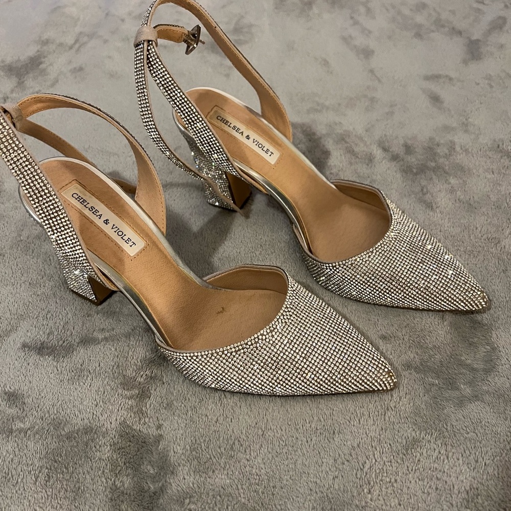 Chelsea & Violet Silver Women's Heels
